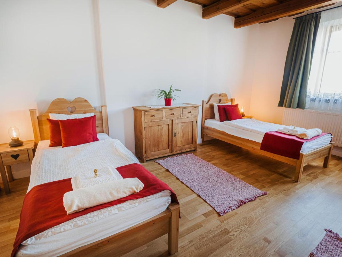 A Mi Kishazunk Vendeghaz Apartment Szomod Bagian luar foto
