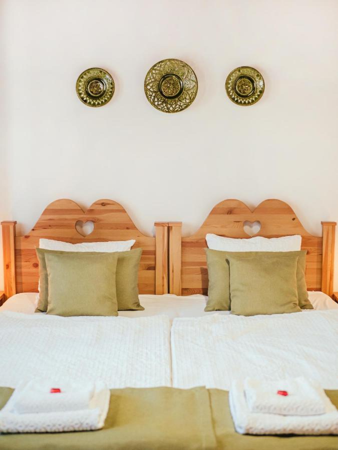 A Mi Kishazunk Vendeghaz Apartment Szomod Bagian luar foto